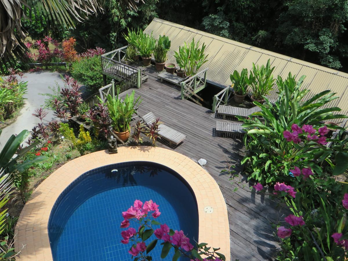Nanga Damai Homestay ซานตุบอง ภายนอก รูปภาพ